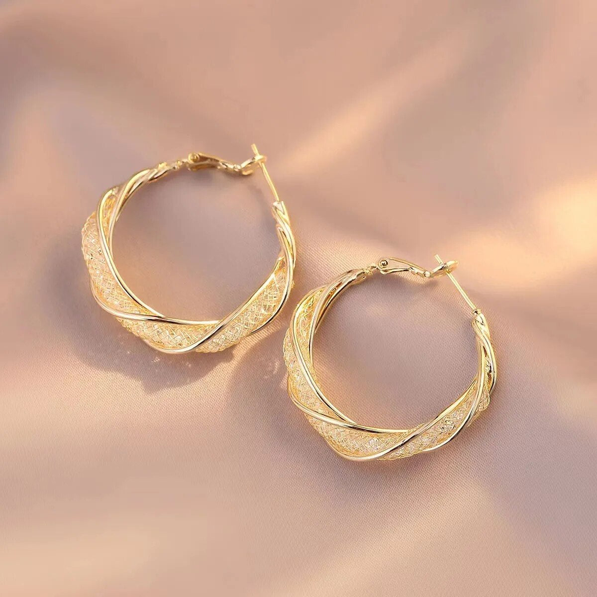 Geometric Twisting Hoop Earrings